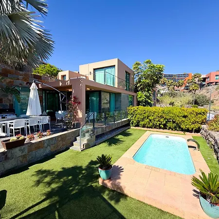 Cosy With Private Pool By Canaryscape Villa